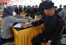 300 Personel Brimob Polda Sultra Menerima Vaksin Influenza