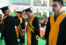 Rektor Zamrun Kukuhkan Empat Guru Besar UHO