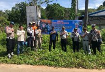 Tekan Angka Kecelakaan, Sat Lantas Polres Baubau Pasang Spanduk Himbauan Tertib Berlalu Lintas