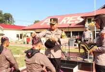 Kapolres Baubau Pimpin Acara Tradisi Pembaretan Bintara Remaja