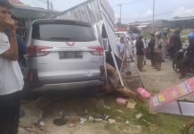 Kecelakaan Maut Mobil Tabrak Motor dan Konter Pulsa di Kendari, 1 Balita Tewas