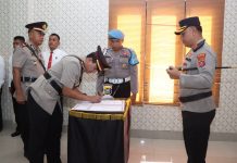 Kapolresta Kendari Pimpin Upacara Sertijab Kabag SDM dan Kapolsek Mandonga