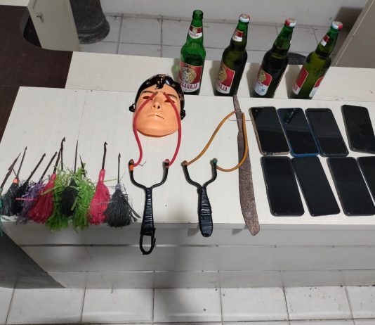 Polresta Kendari Amankan 10 Pemuda Sedang Pesta Miras Bawa Busur dan Parang