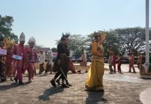 Peringati Hari Sumpah Pemuda ke-95, Pemda Butur Gelar Parade Baju Adat Nusantara
