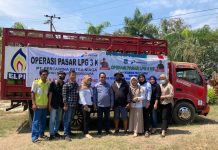 Atasi Kelangkaan Gas Elpiji 3 Kg, Dinas Perindagkop Koltim Gelar Operasi Pasar Murah