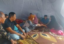 Ketua TP PKK Koltim Berikan Bantuan Kepada Korban Kebakaran di Desa Atolanu Dua