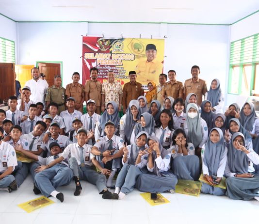 Aksan Jaya Putra Tanamkan Ideologi Pancasila dan Wawasan Kebangsaan Kepada Pelajar SMA di Kendari