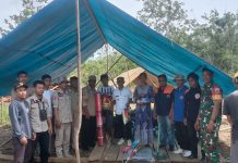 Pemda Koltim Salurkan Bantuan Korban Puting Beliung di Desa Tongauna