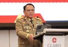 Pj Gubernur Sultra Gunakan Hak Pilih di TPS 16 Mandonga