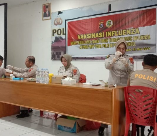 Tim Vaksinasi RS Bhayangkara Kendari Sasar 250 Personel Polres Konsel dan Bombana