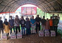 Kapolda Sultra Serahkan Bantuan Untuk Warga Terdampak Banjir di Konawe Utara