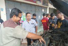 Mobil Pikap Dibakar OTK Didepan Toko Tumaka Kampus UHO Kendari