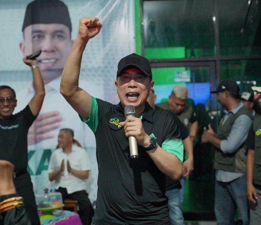 Silaturahmi dengan Relawan di Muna, ASR Komitmen Hadirkan Kebijakan Berpihak Kepada Rakyat