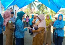 Ketua TP PKK Koltim Sambangi Posyandu Kelurahan Ladongi