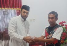 Viral Bopong Rekannya di Tri Lomba Juang, Ketua DPW PKB Sultra Berikan Penghargaan Kepada SMAN 1 Loghia