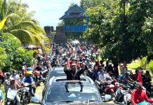 Diarak Ribuan Pendukung, Paslon SAAF Mendaftar ke KPU Butur