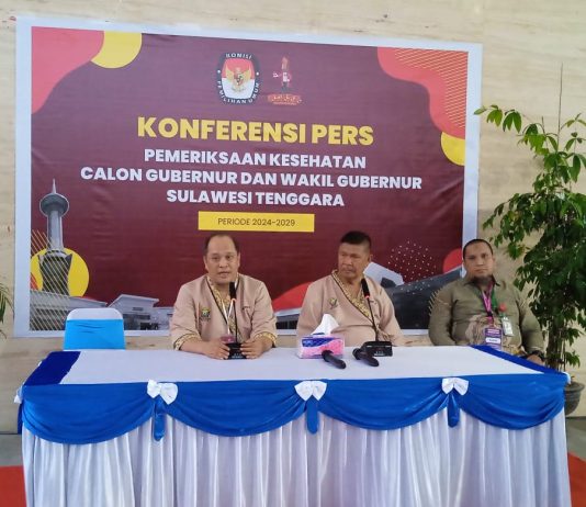 Ruksamin-Sjafei Kahar Jalani Pemeriksaan Kesehatan di RSUD Bahteramas