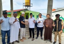 Kepedulian Abdul Rasak Benahi Rumah Ibadah Masjid Nur Ikhlas Anawai