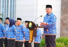 Pj Gubernur Sultra Sampaikan Arahan Strategis dan Capaian 38 Penghargaan Nasional pada Apel Gabungan