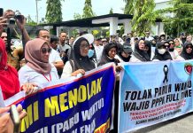 Ribuan Tenaga Honorer R2 dan R3 Kota Kendari Demo di DPRD, Tuntut PPPK Penuh Waktu
