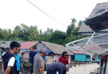 Tindak Lanjuti Keluhan Warga, DPRD Butur Tinjau Langsung SPAM Langere Wakil Ketua DPRD Butur, Fatriah bersama Ketua Komisi I Mazlin serta anggota Muh Sairman Sahadia, Endrik beserta pihak Dinas PUPR setempat, dan Pemerintah Desa Langere, mengecek kondisi jaringan air SPAM di desa tersebut, Jum'at, 31 Januari 2025.