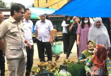 Bupati Koltim Sidak Ketersediaan Bahan Pokok di Pasar Ladongi