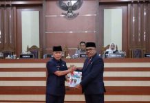 Gubernur Sultra Serahkan Dokumen RPJMD 2025–2029 ke DPRD