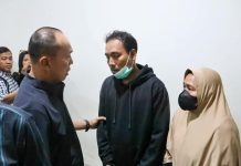 Gubernur ASR Besuk Korban Pemukulan Siswa SMA 12 Kendari di RS Bahteramas