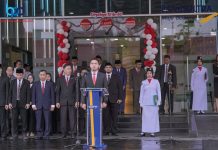 Bank Sultra Gelar Upacara Bendera Peringatan HUT ke-80 RI