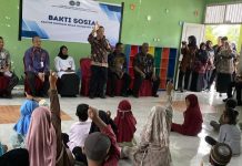 Imigrasi Sultra Salurkan Bantuan Paket Gizi untuk Puluhan Anak TK di Wakatobi